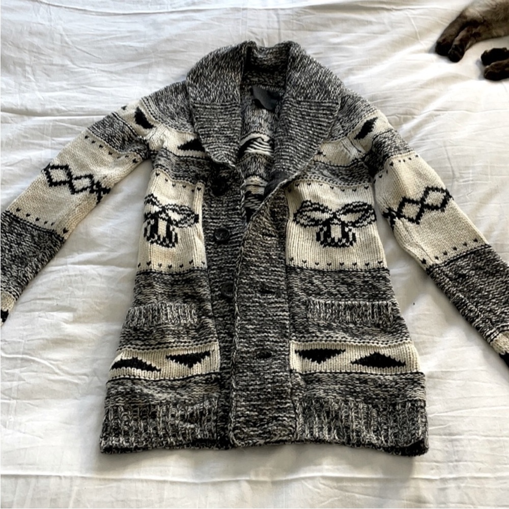 TNA Gray and Cream Patterned Cardigan